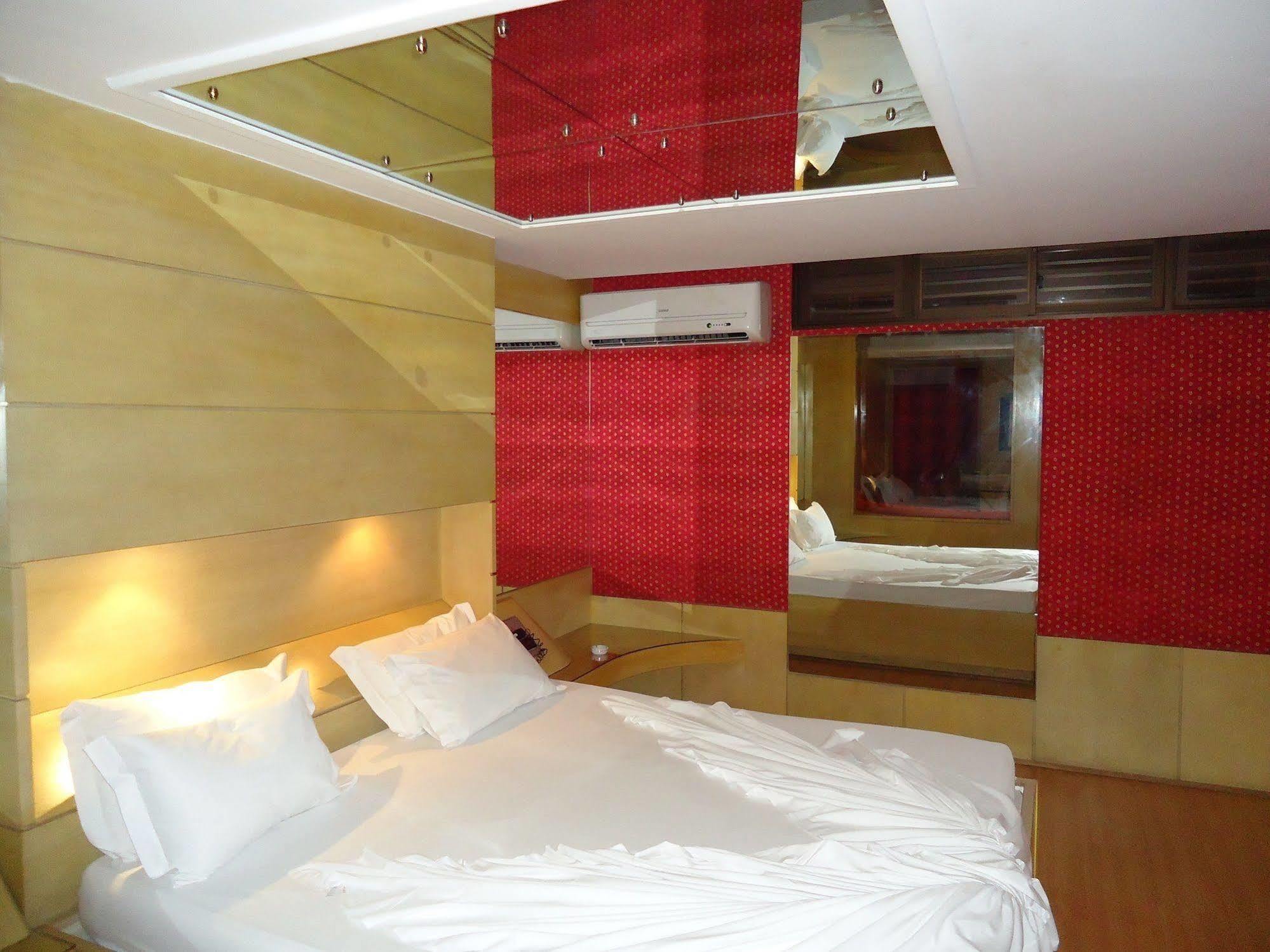 Motel Sunny (Adults Only) Belo Horizonte Eksteriør billede