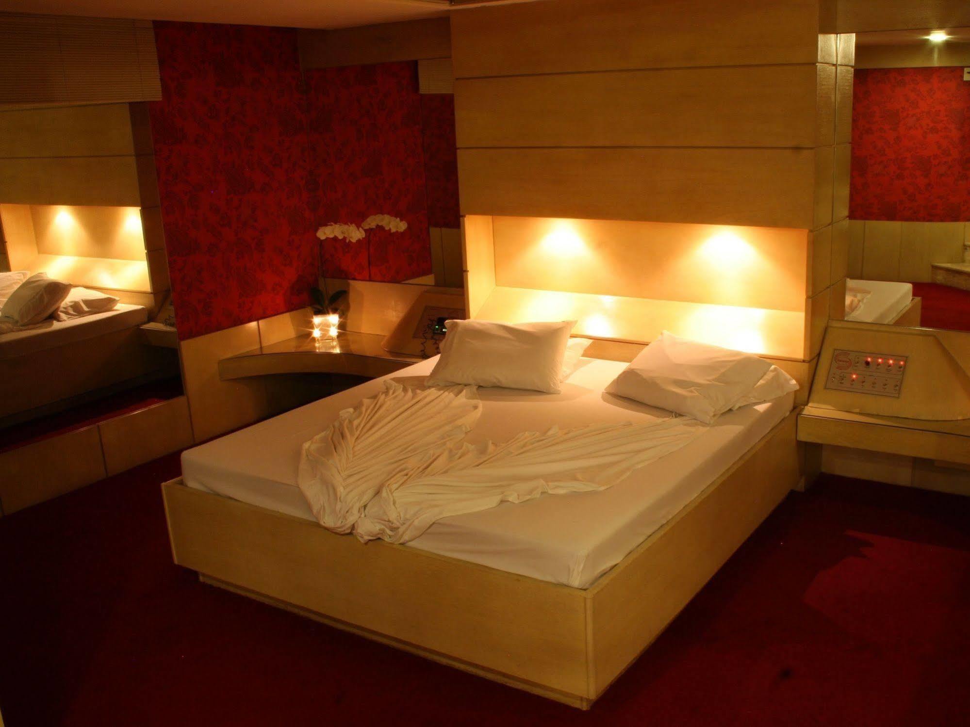Motel Sunny (Adults Only) Belo Horizonte Eksteriør billede